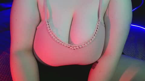 Nancy 3 online show from December 30, 4:51 pm