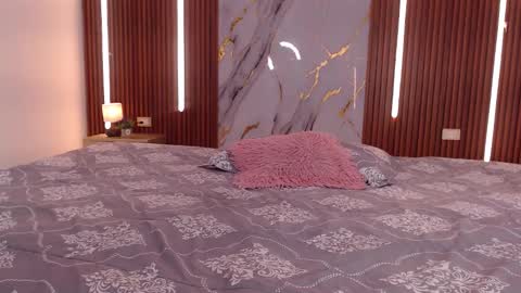 Rossi Hill online show from February 2, 12:59 pm