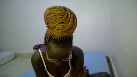 bunny_bliss1 online show from May 16, 12:46 am