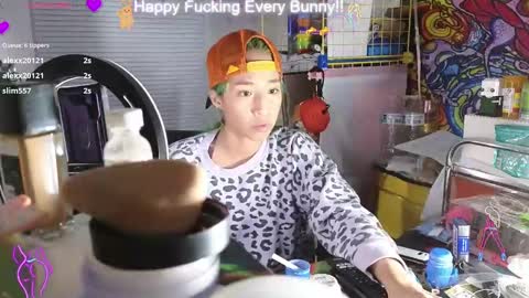 Snapshot of bunnycheekz chatting on January 27, 5:03 am Tokki  bunny  online show from January 27, 5:03 am