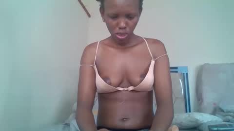 bunnydiva_ online show from October 13, 5:26 pm