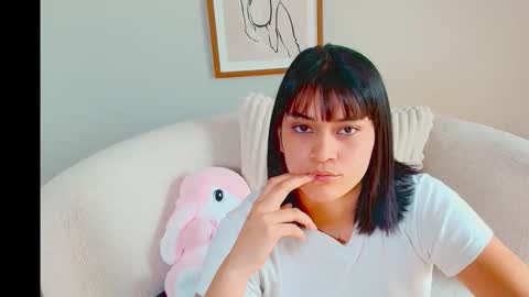 Paris online show from March 26, 8:21 pm