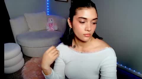 Paris online show from March 24, 6:57 pm