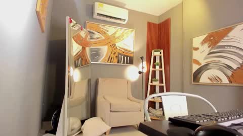 I am Katherine  online show from March 16, 11:03 am