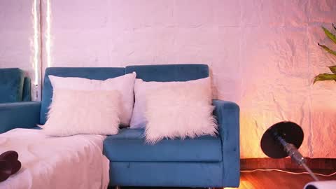 CailynBrown online show from April 2, 4:32 am