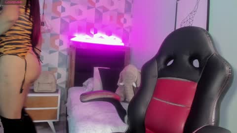 Snapshot of calanthelove chatting on February 6, 2:55 am Calanthe online show from February 6, 2:55 am
