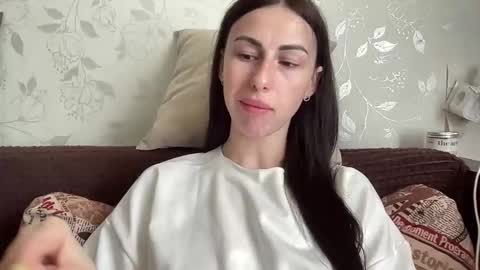 Anna online show from April 8, 6:04 am