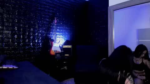 calliope_dark online show from September 15, 12:35 pm