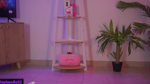 Calypso and Kayla online show from February 5, 3:34 am