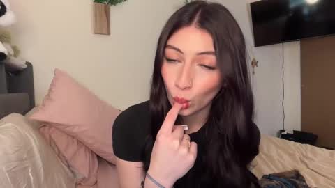 Camila online show from February 17, 8:19 pm