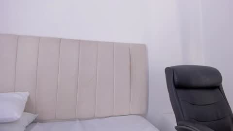 Cami online show from February 6, 10:21 pm