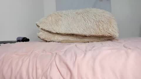 I am Cami  IG. cami moore1 online show from May 3, 4:16 am