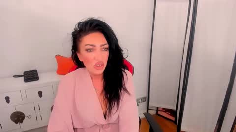 CamileEyes online show from December 17, 8:34 am