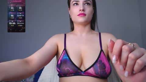 Snapshot of camilla__1one chatting on October 2, 2:05 am camilla__1one online show from October 2, 2:05 am