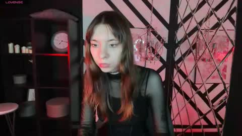 Camilla online show from March 23, 5:35 am