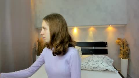 Camilla online show from October 1, 12:04 am