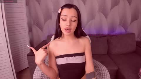 Camilla online show from February 25, 2:48 pm