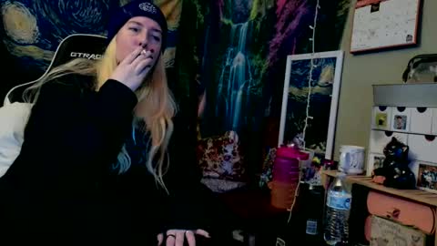 Candi online show from May 25, 4:33 am