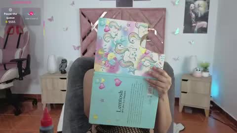 Im ChloeJoin The Fan Club online show from May 27, 5:26 am