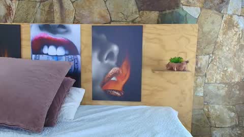 Jolie online show from February 4, 7:50 pm