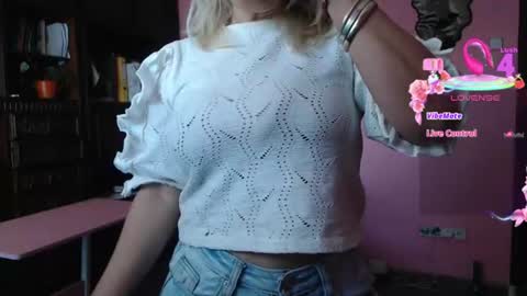 candy_hellenx online show from June 15, 7:41 am