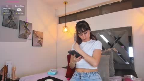 Candy hot online show from January 13, 8:46 pm