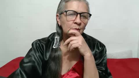 Snapshot of candy_mature_ chatting on October 20, 1:19 am candy online show from October 20, 1:19 am