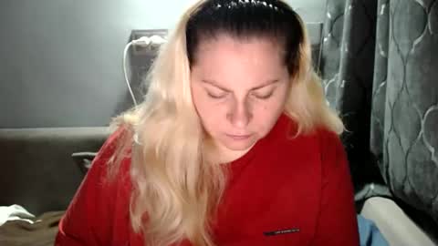 Laura online show from October 22, 5:01 am