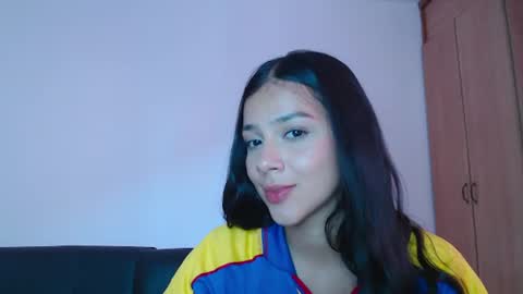 Sara online show from August 7, 9:33 pm