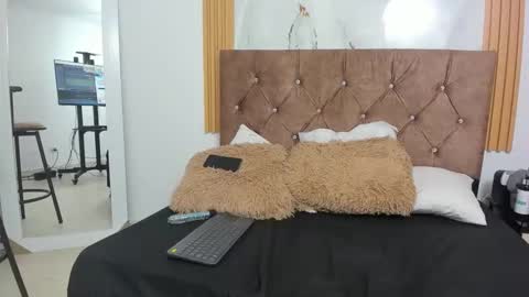 candyfox online show from February 21, 8:09 pm