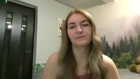 Daisy online show from December 21, 9:30 pm