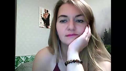 Daisy online show from October 4, 9:30 pm