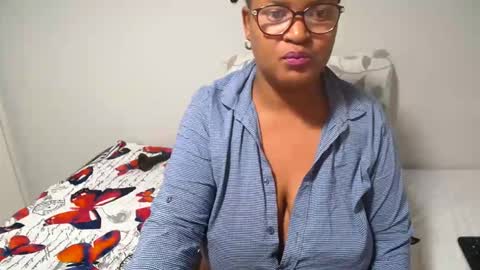 candyyumsaerolaxx online show from May 31, 2:23 pm