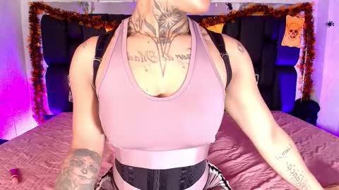 Snapshot of canela_osadaa_ chatting on October 20, 11:57 am Aura online show from October 20, 11:57 am