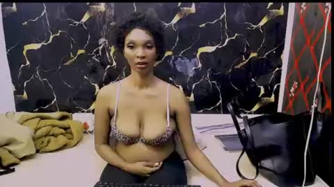 caramelminxx_ online show from June 15, 8:14 am