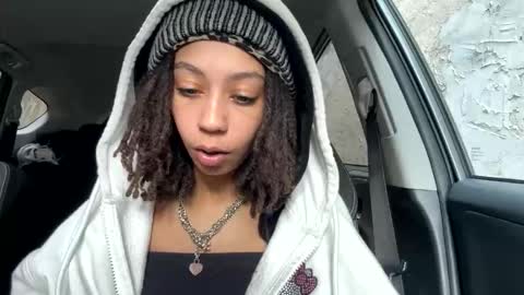 carebearx215 online show from October 31, 2:21 pm