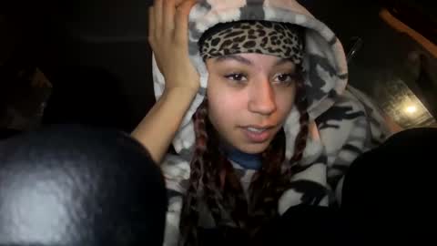 carebearx215 online show from October 11, 5:12 am