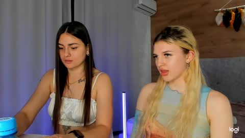 caressyourself online show from February 1, 6:40 pm