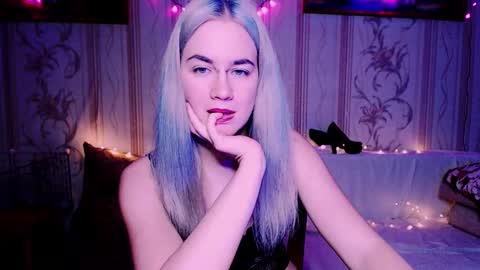 Carin online show from February 12, 8:32 pm