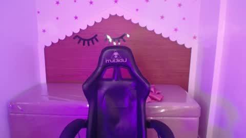 CARLYE   online show from September 20, 3:05 am