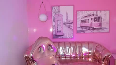 CARLYE   online show from March 1, 4:04 am