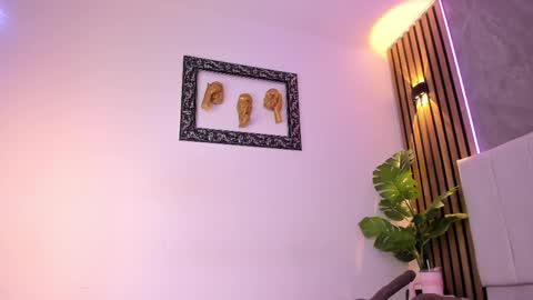 Carlotta Velour online show from March 27, 8:26 am