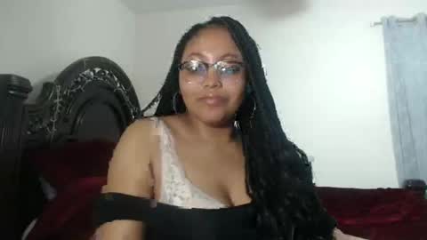 CARAMEL xoxo online show from October 13, 12:57 am