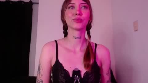 carmennrusso online show from March 17, 2:59 am