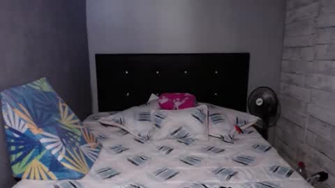 Caro milf  online show from November 8, 6:57 pm