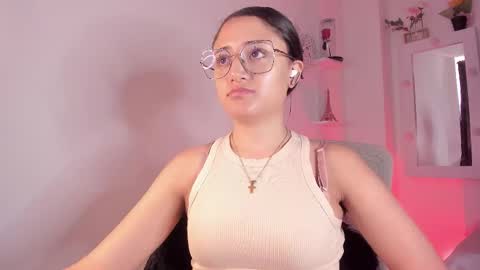 Caroline online show from September 25, 5:44 pm