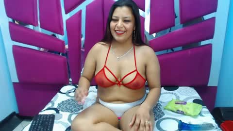 carolina suarez online show from April 12, 7:55 am