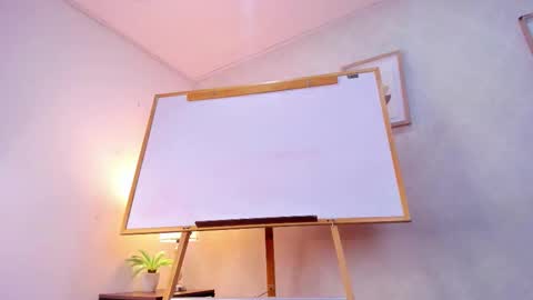  Caroline  online show from November 7, 11:49 am