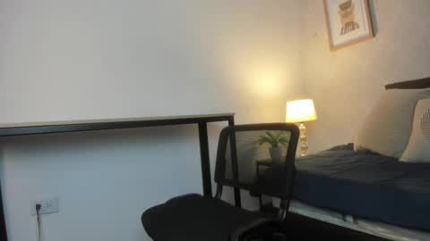  Caroline  online show from February 3, 11:37 am