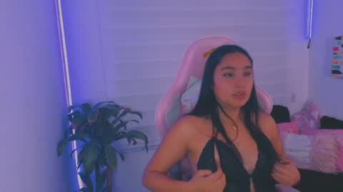 caroline_rodriguez_9 online show from September 9, 3:28 am